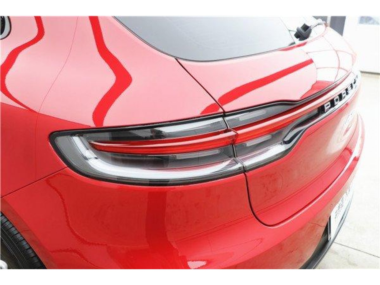 Porsche Macan 2021