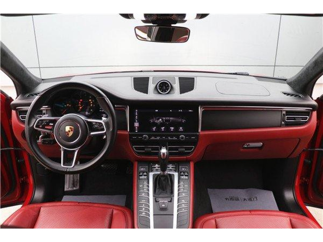 Porsche Macan 2021