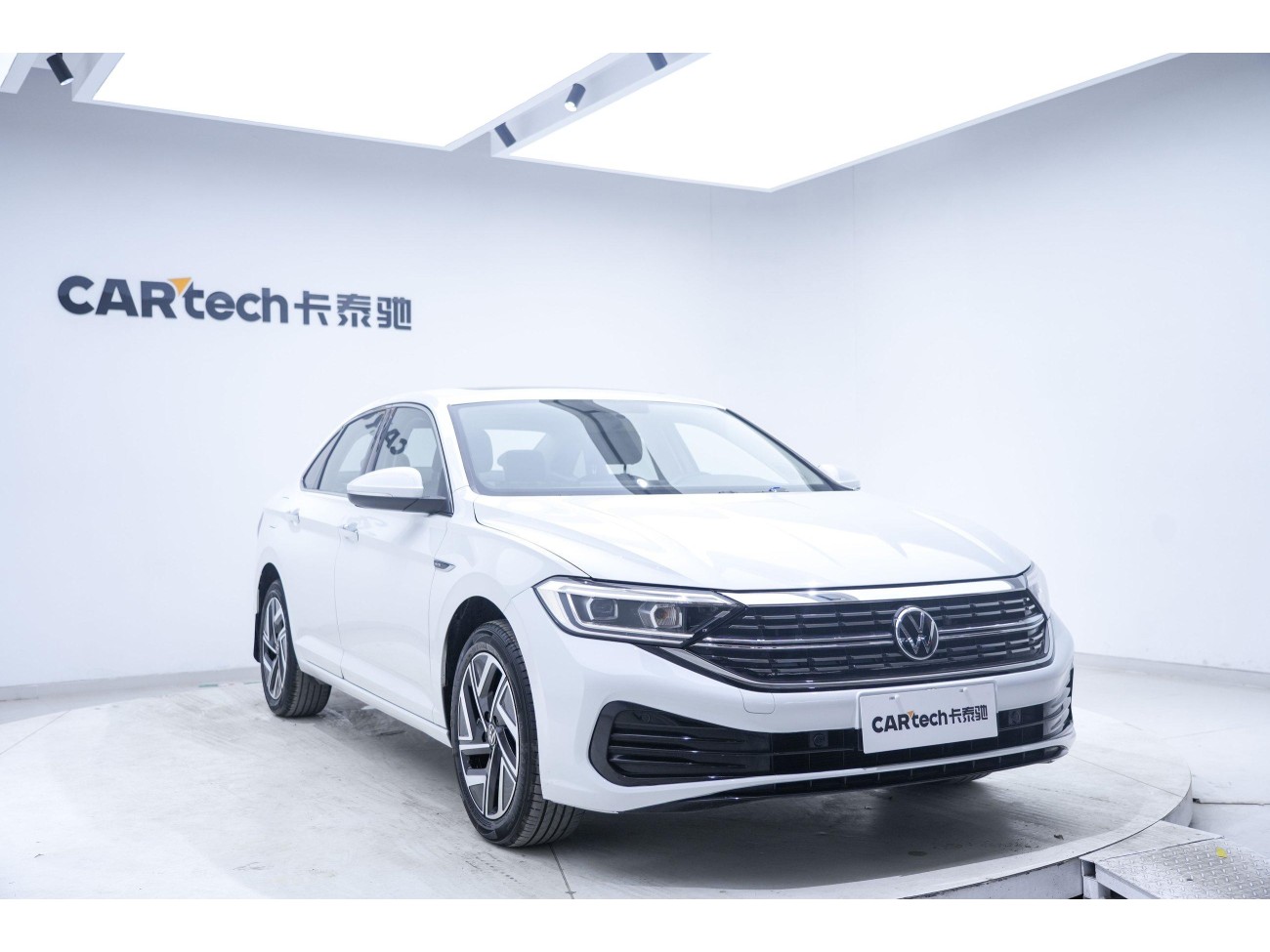 Volkswagen Sagitar 2022