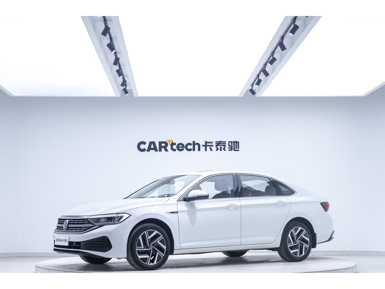 Volkswagen Sagitar 2022
