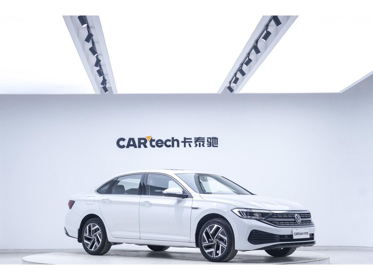 Volkswagen Sagitar 2022