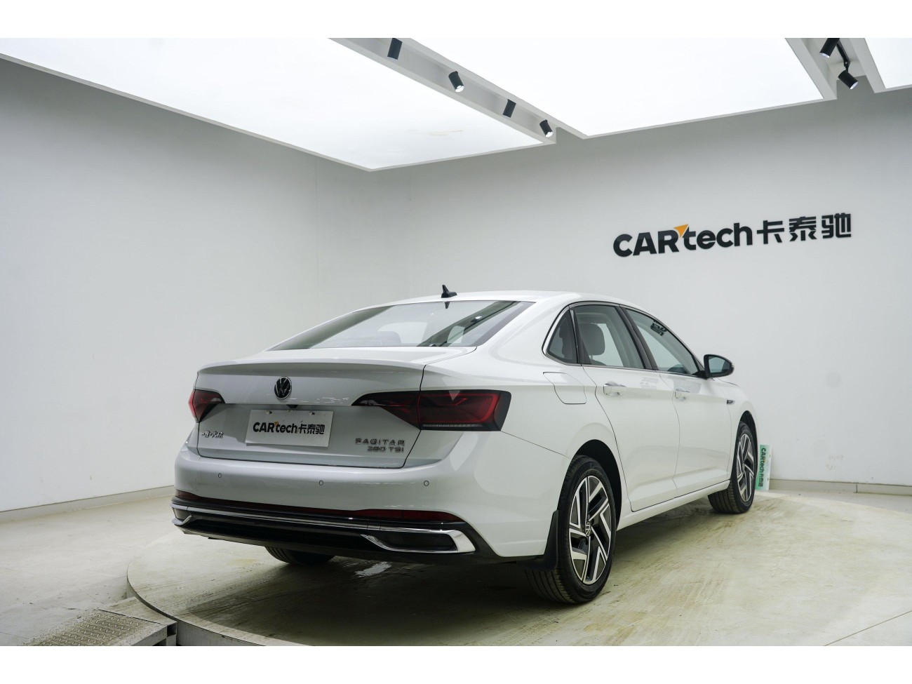 Volkswagen Sagitar 2022