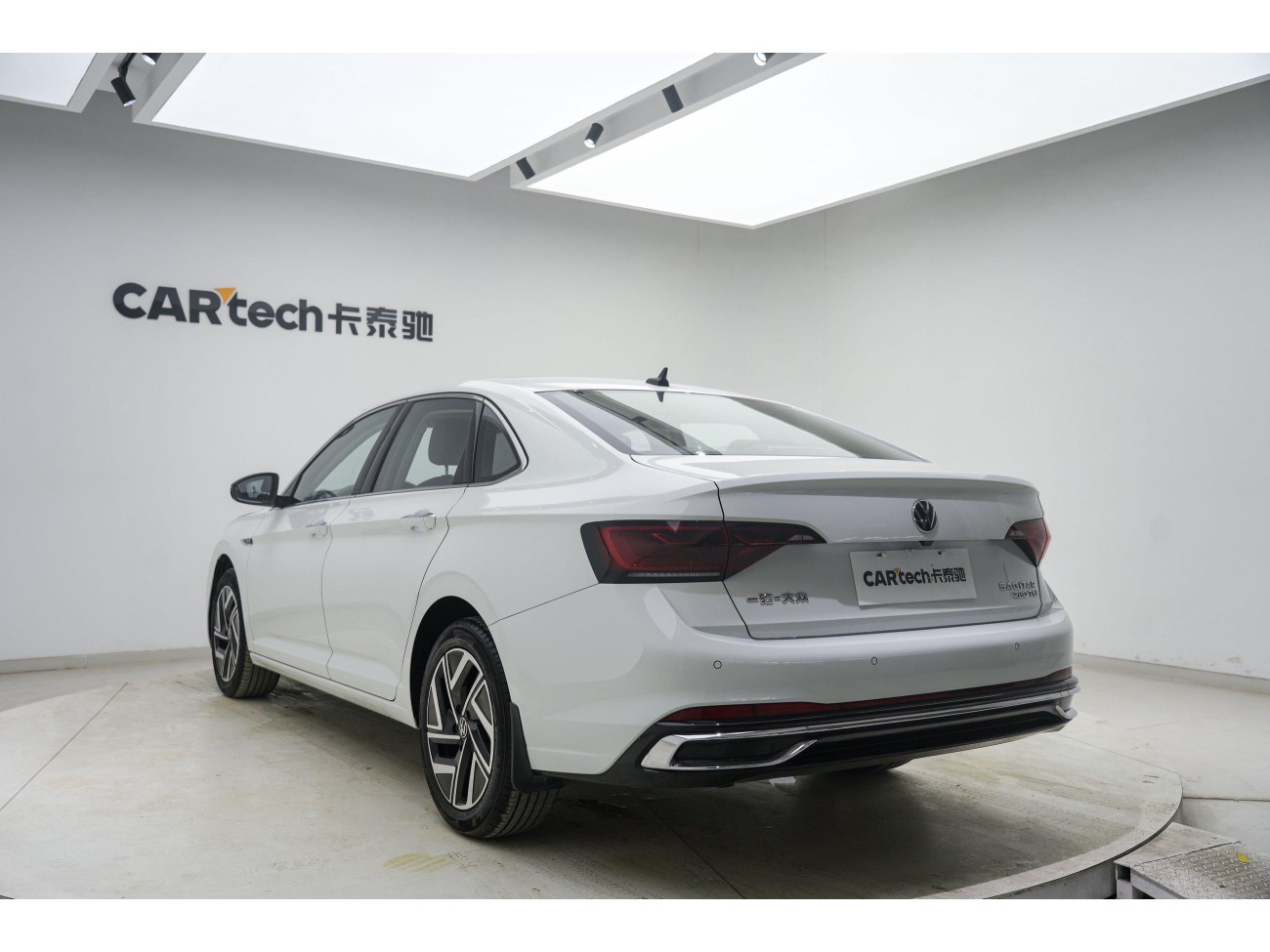 Volkswagen Sagitar 2022
