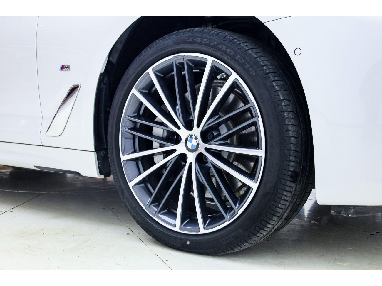 BMW 530Li 2023