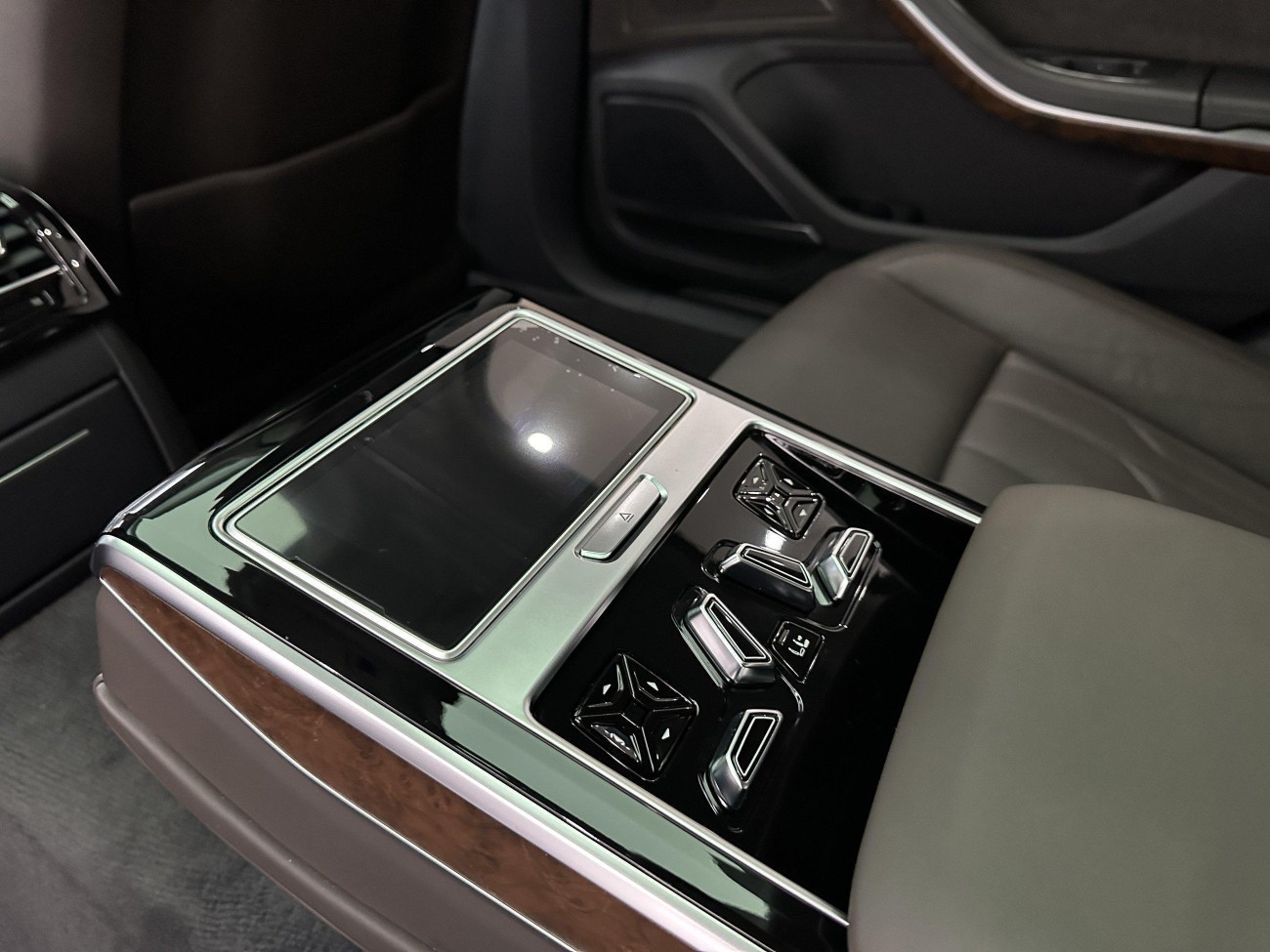 Audi A8L 50 TFSI 2020