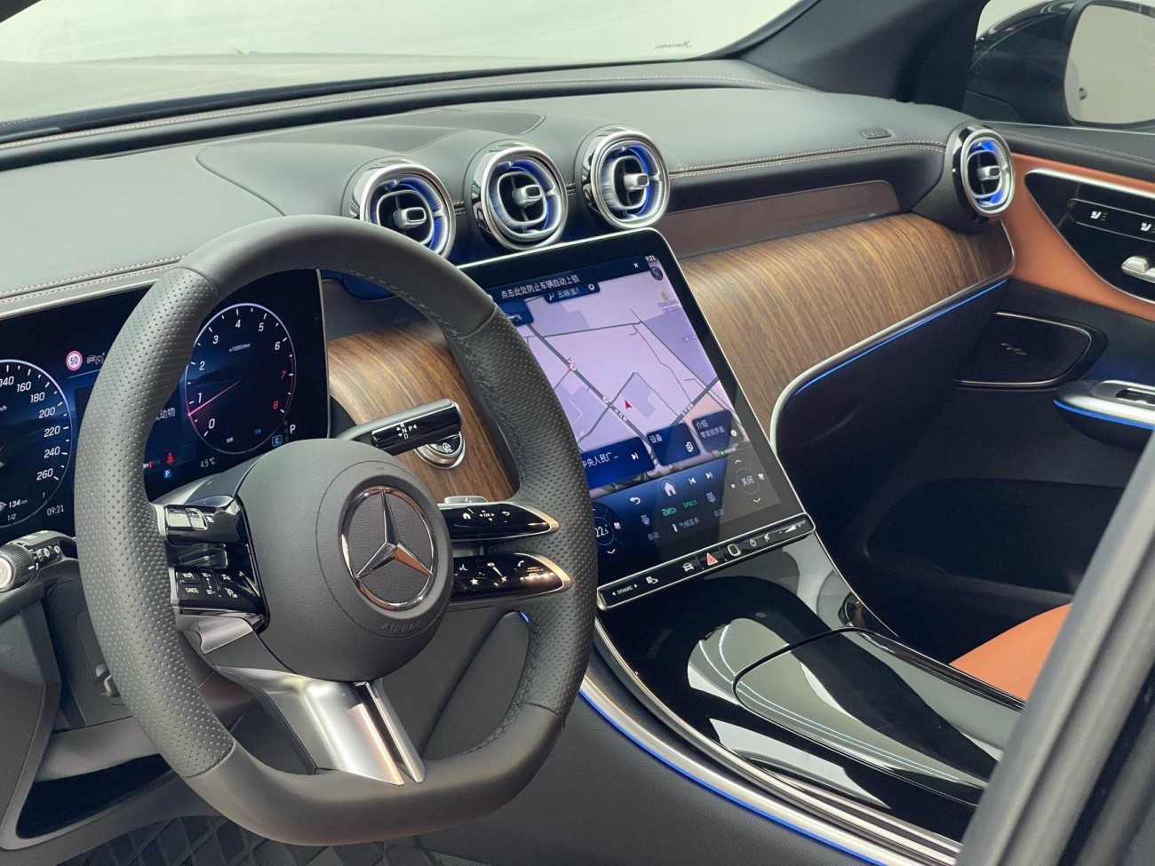 Mercedes-Benz GLC 300 L 2025
