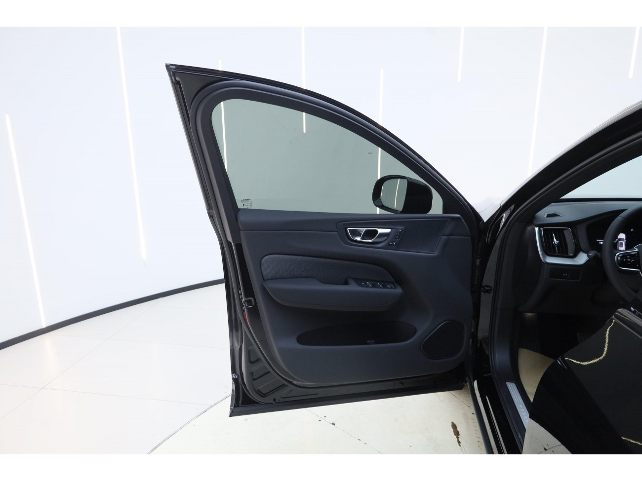Volvo XC60 2025