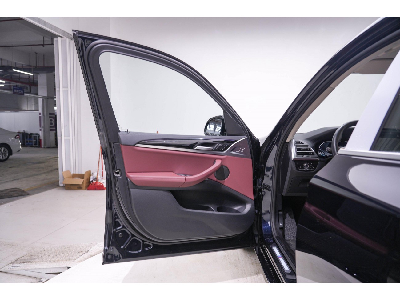 BMW iX3 2024