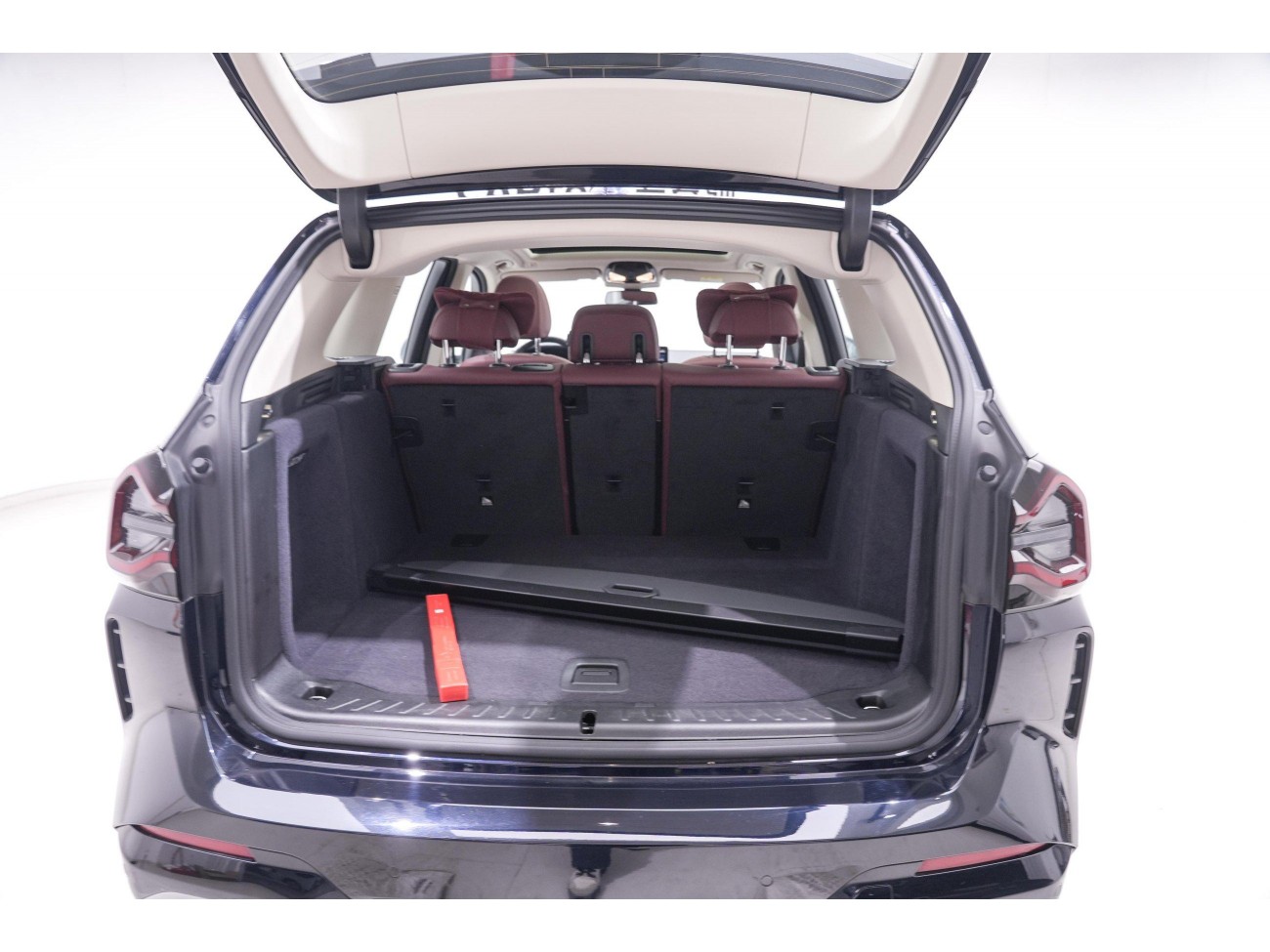 BMW iX3 2024