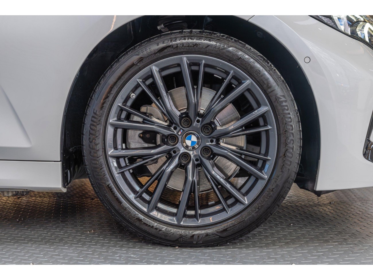 BMW 330i 2023
