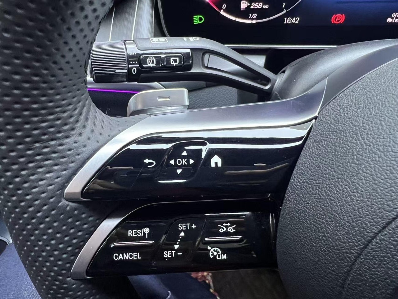 Mercedes-Benz GLC 300 L 2024