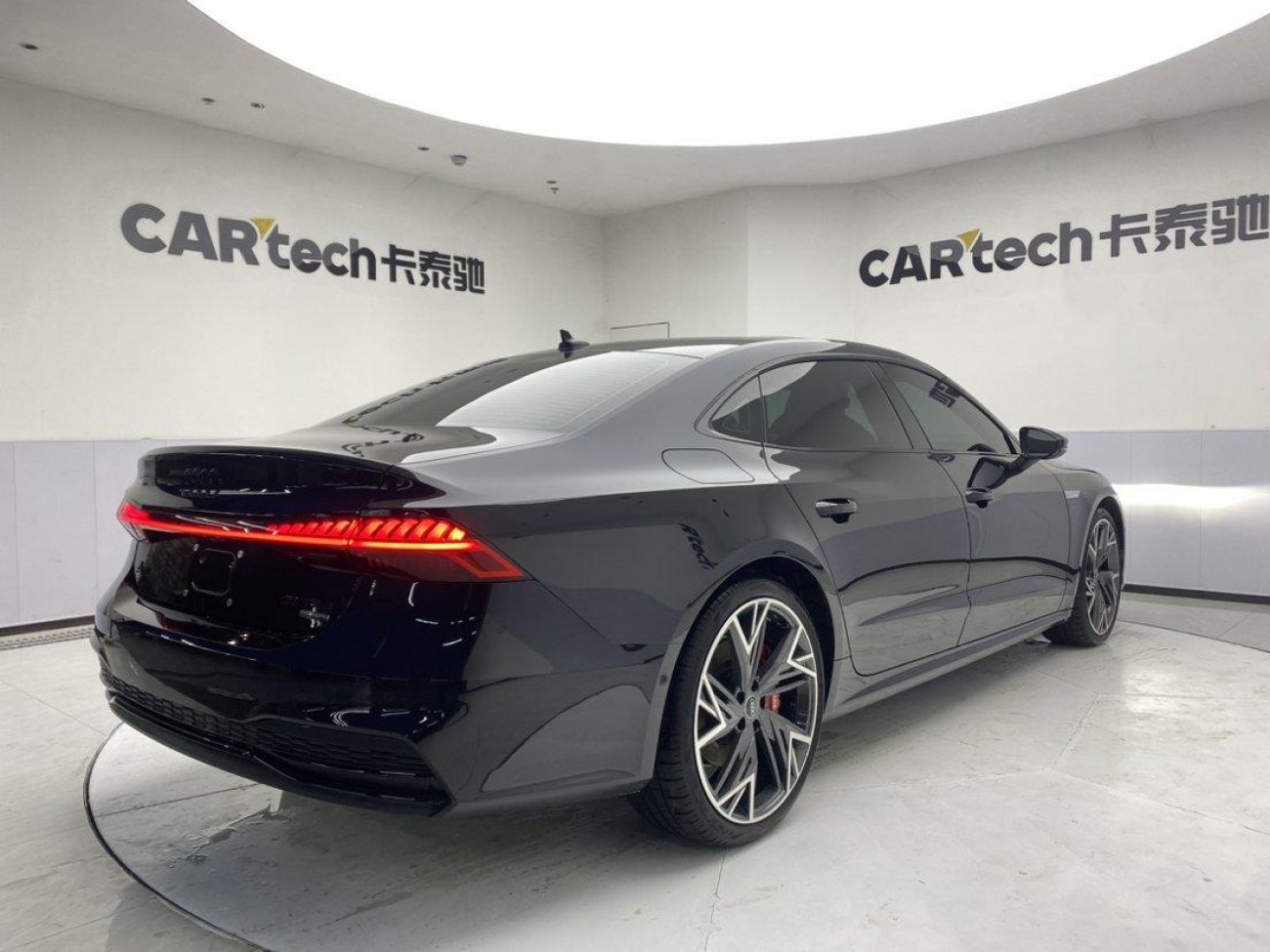 Audi A7L 45 TFSI 2023