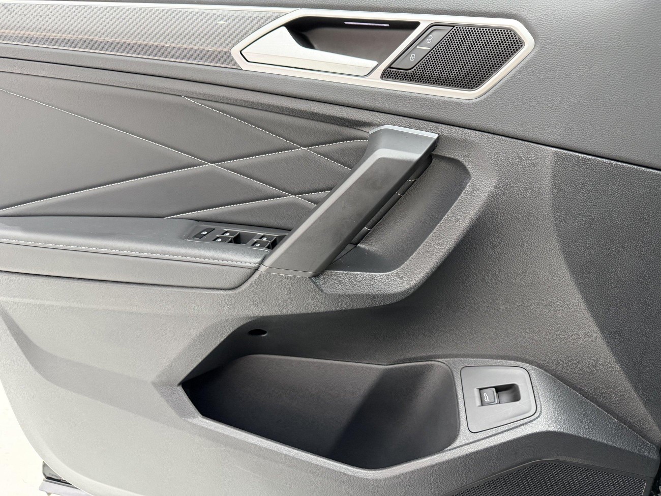 Volkswagen Tiguan L 2024