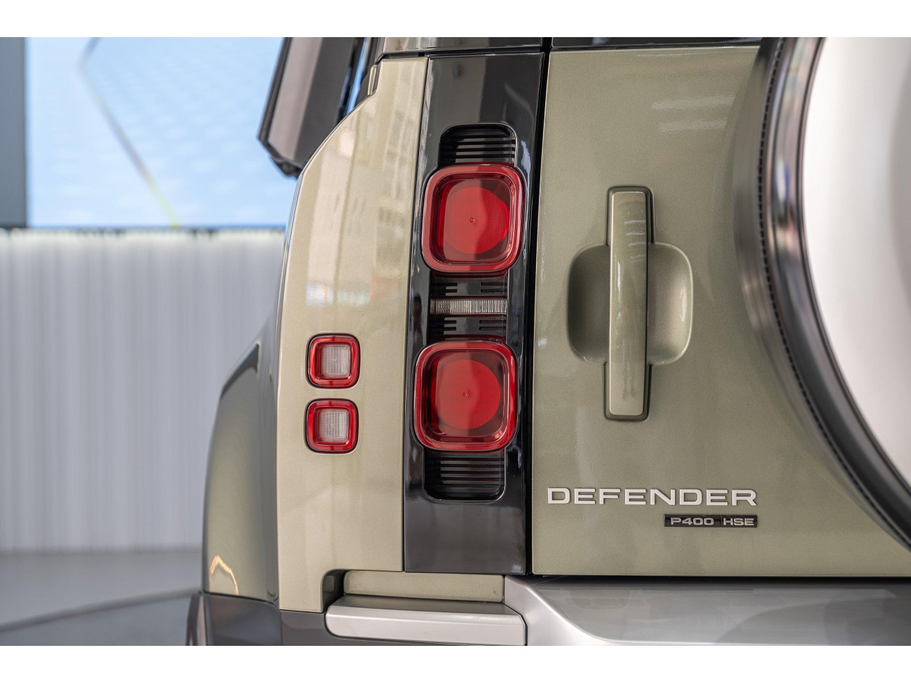 Land Rover Defender 2020