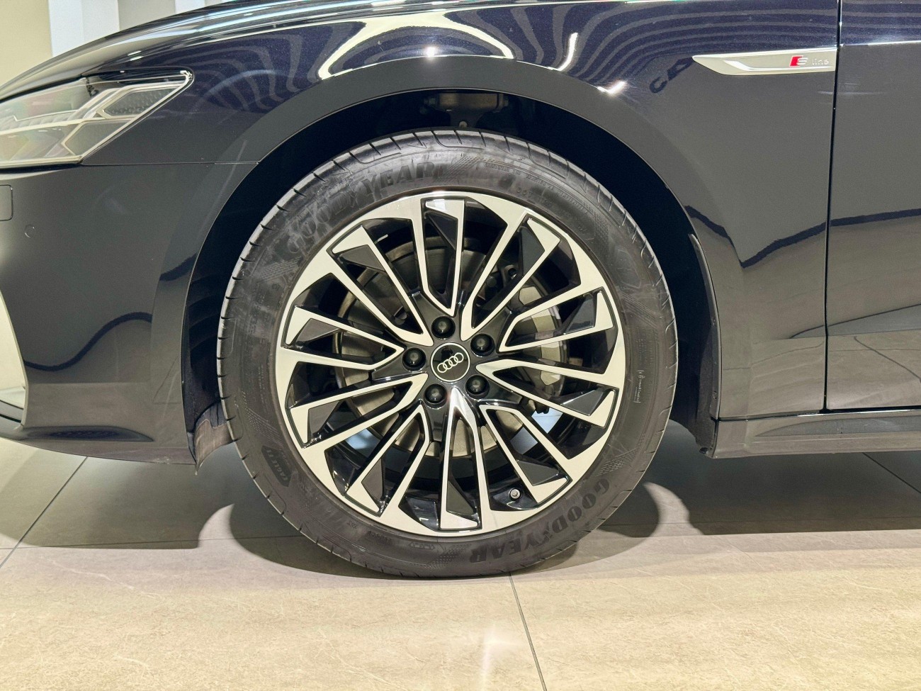 Audi A7L 45 TFSI 2024