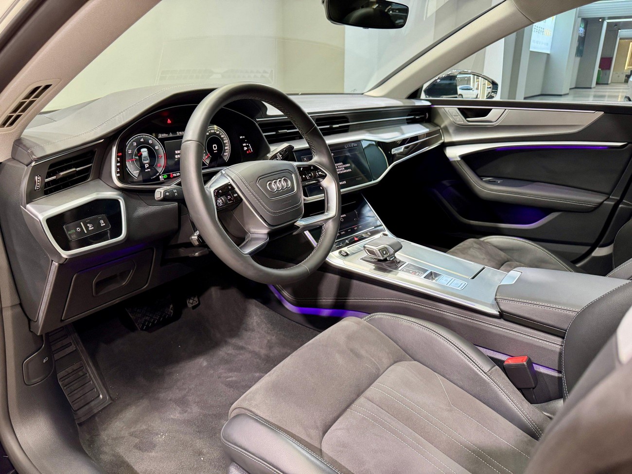 Audi A7L 45 TFSI 2024