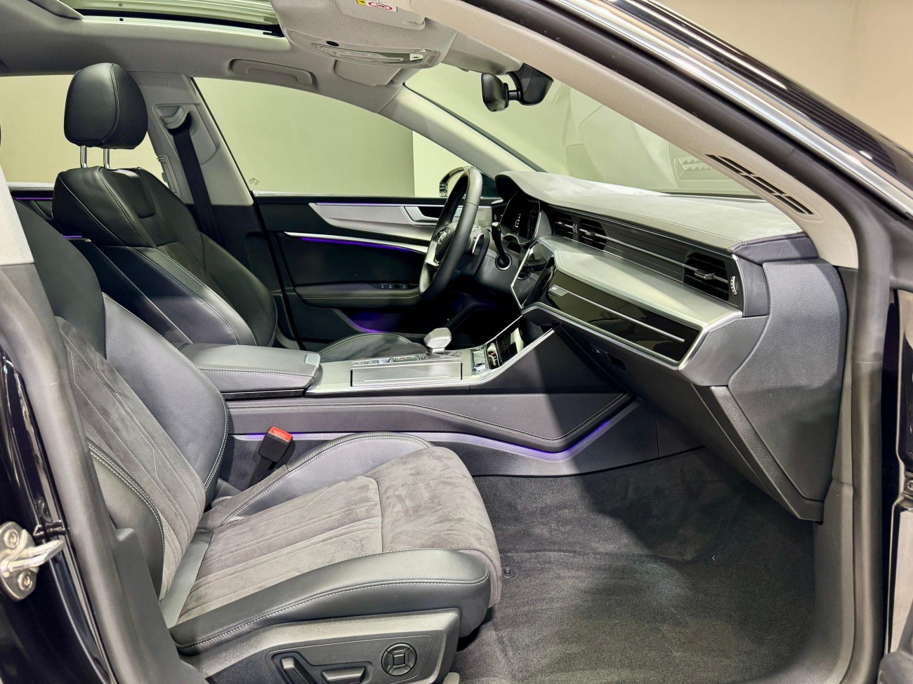 Audi A7L 45 TFSI 2024