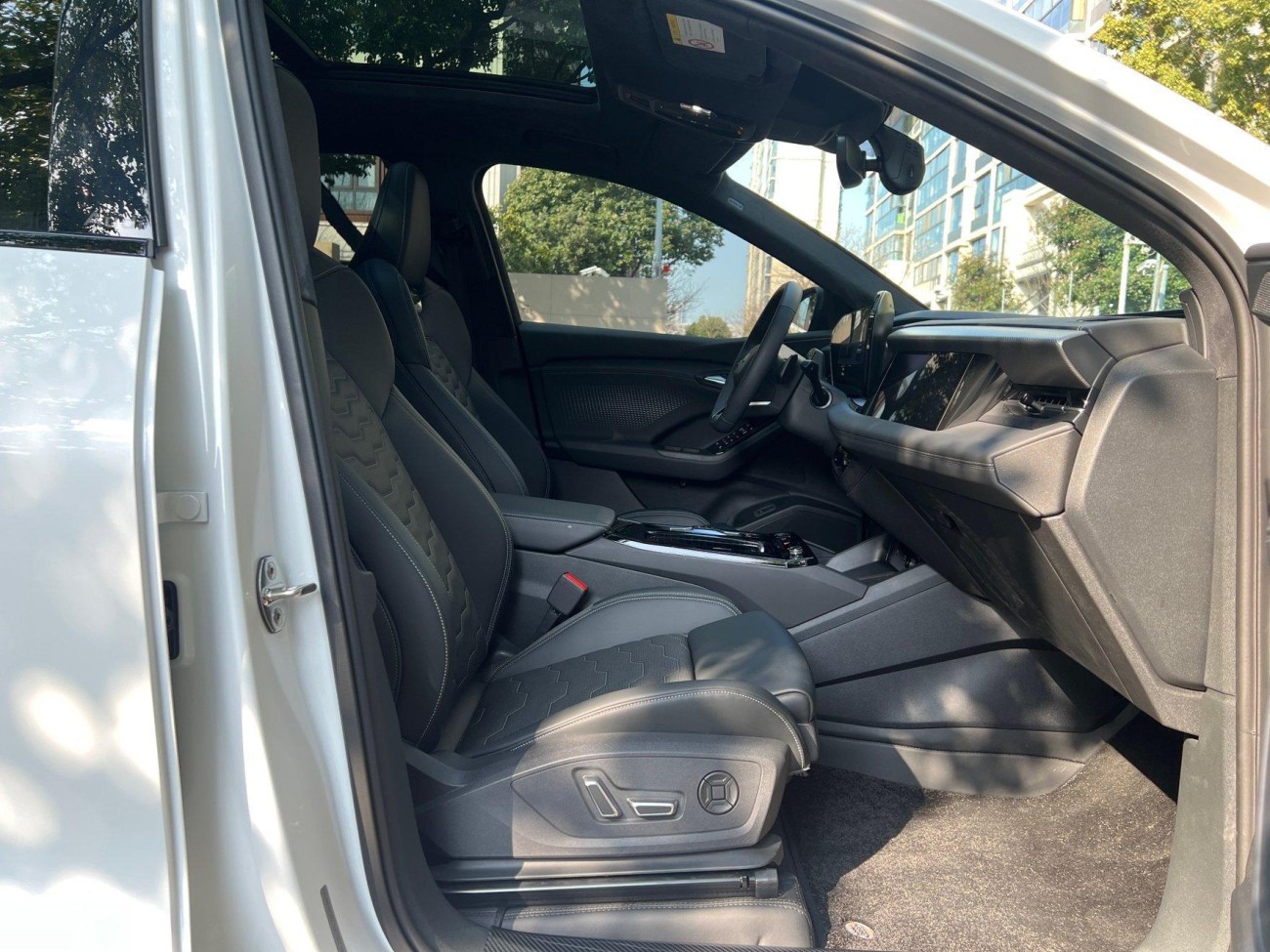 Audi e-tron 2025