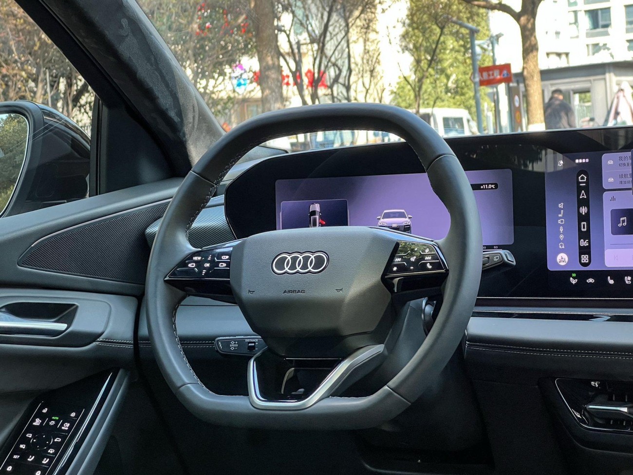 Audi e-tron 2025