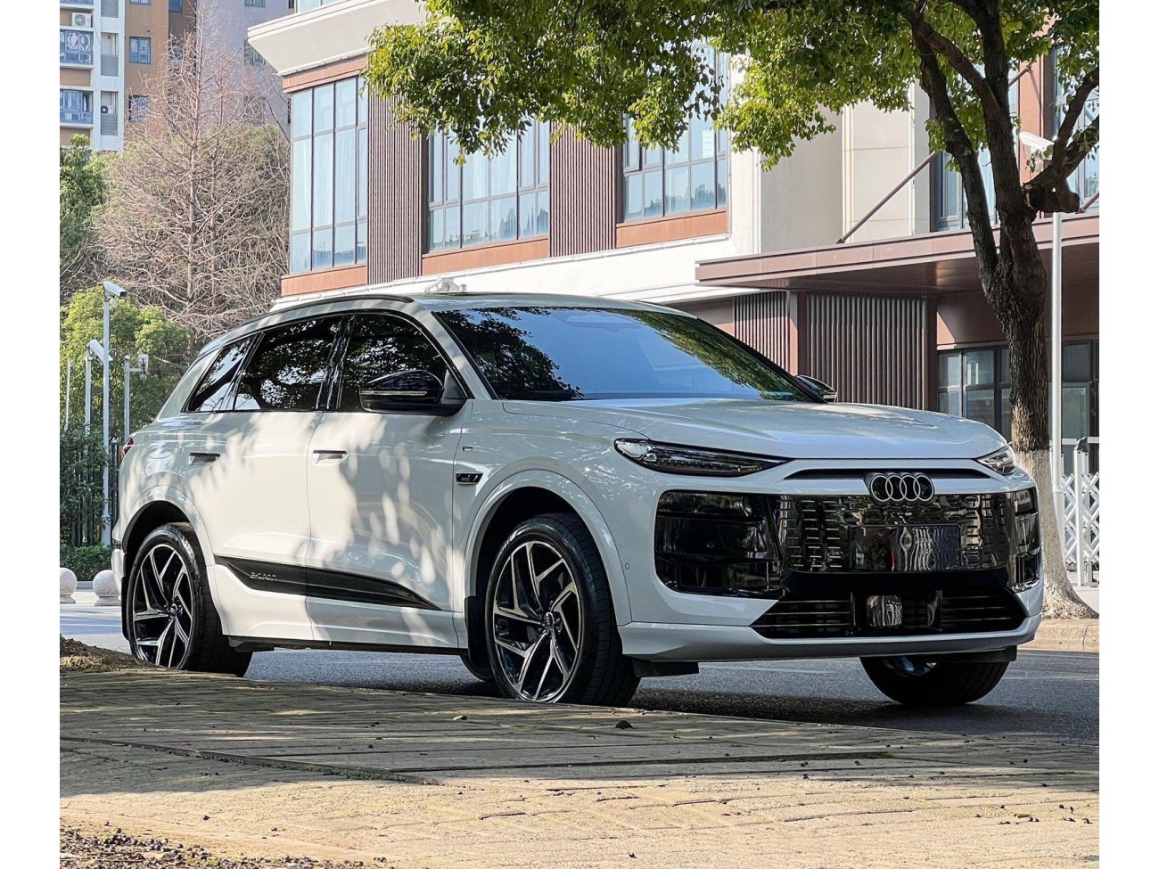 Audi e-tron 2025