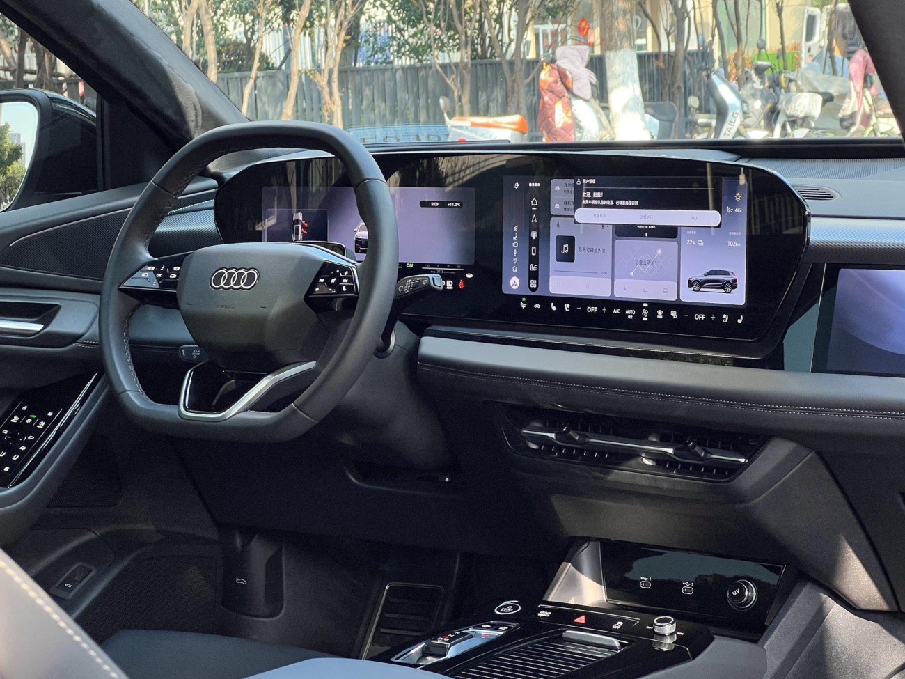 Audi e-tron 2025