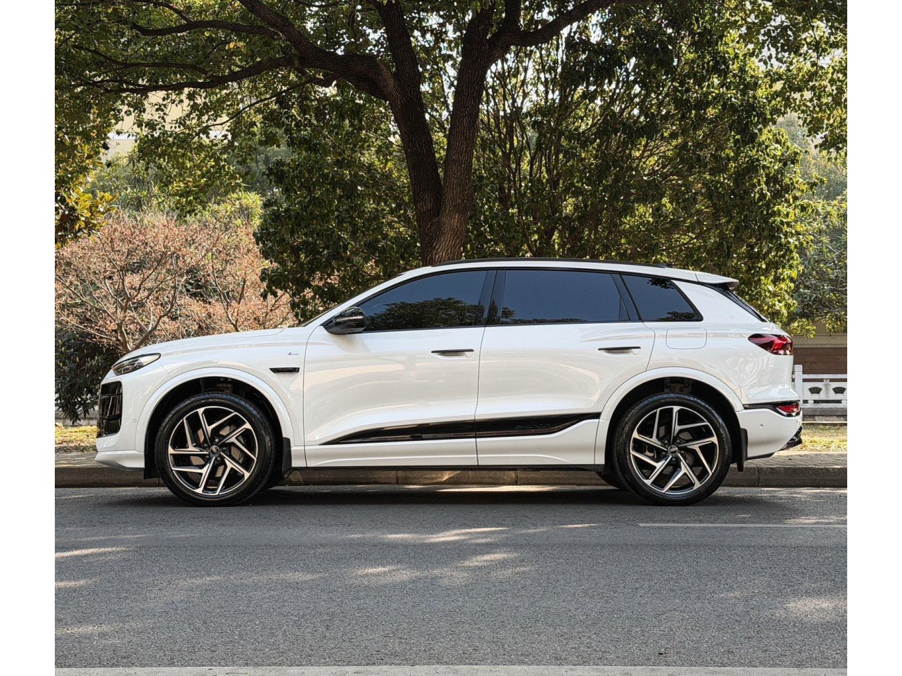 Audi e-tron 2025