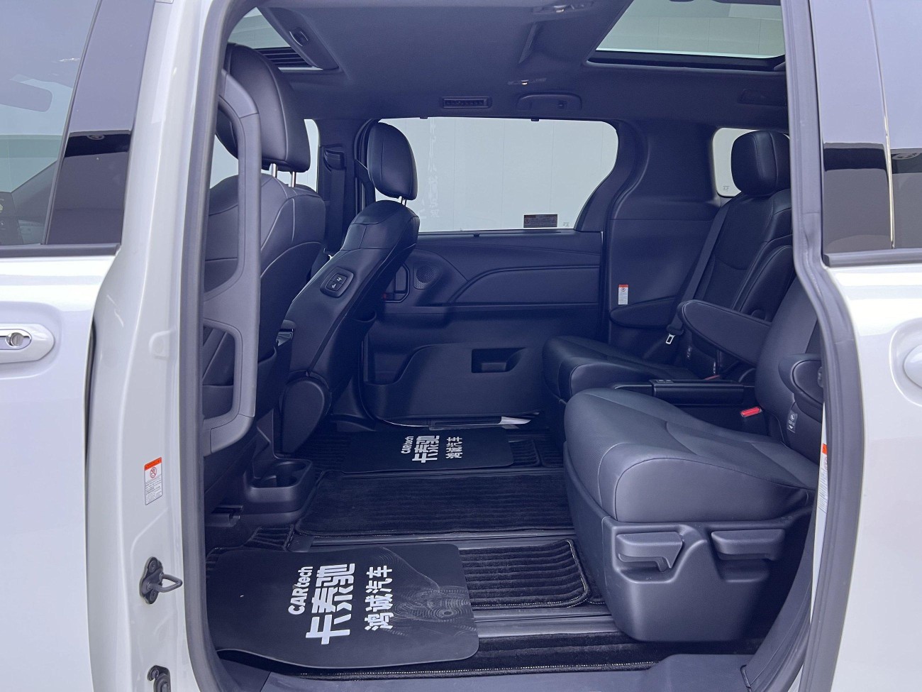 Toyota Granvia 2024