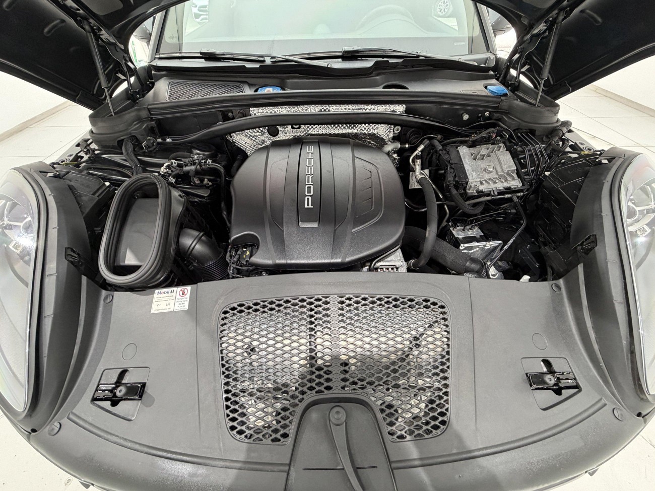 Porsche Macan 2021