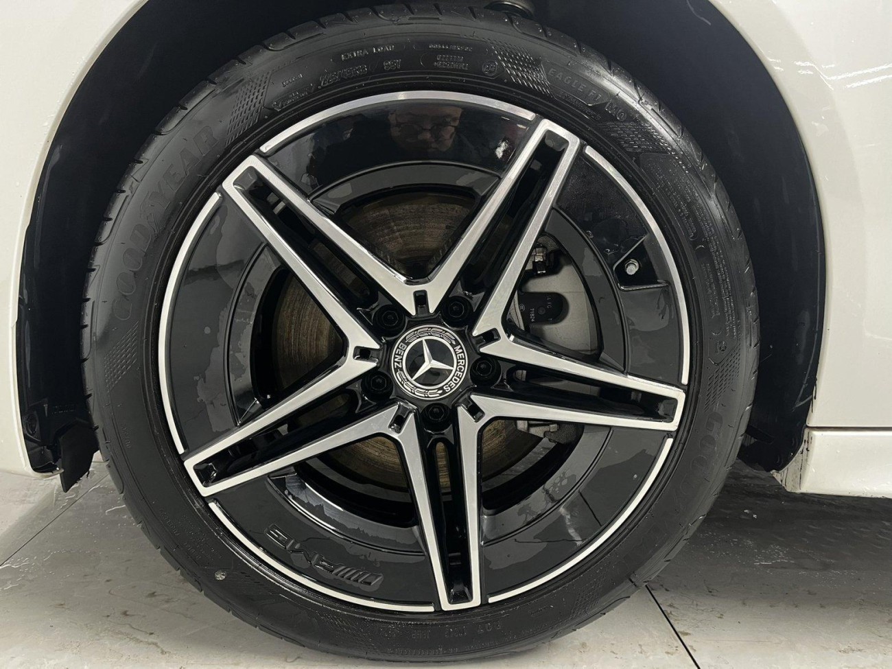 Mercedes-Benz C 260 L 2024