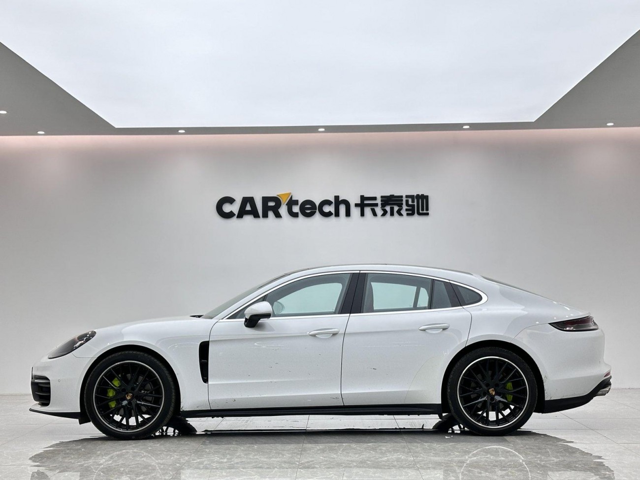 Porsche Panamera 2022