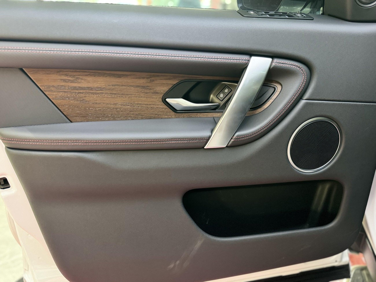 Land Rover Discovery Sport 2021