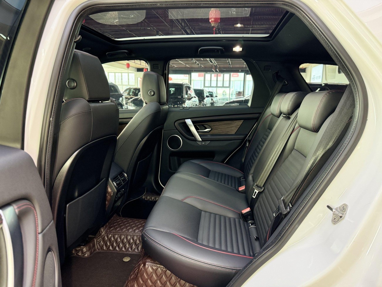 Land Rover Discovery Sport 2021