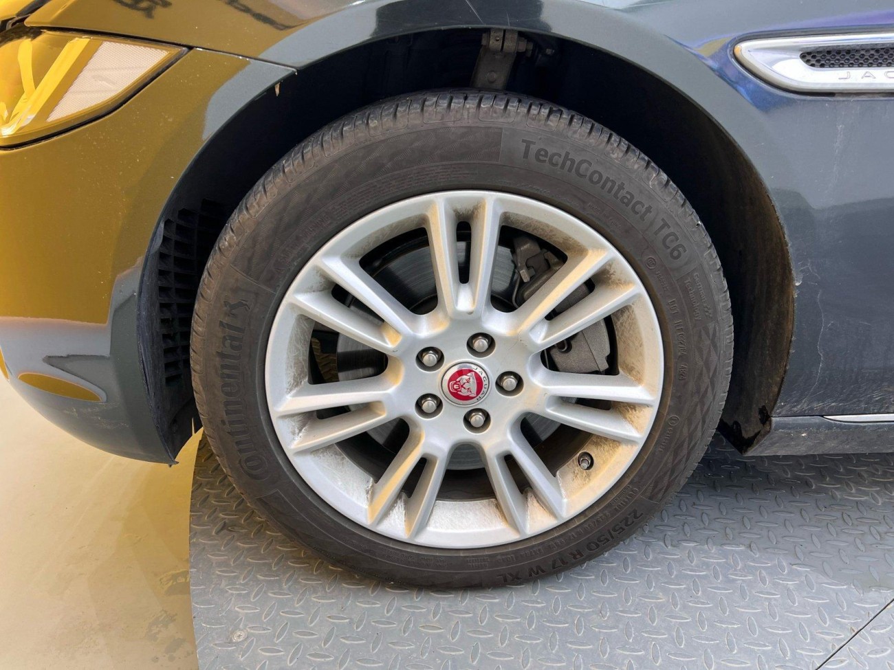 Jaguar XEL 2019