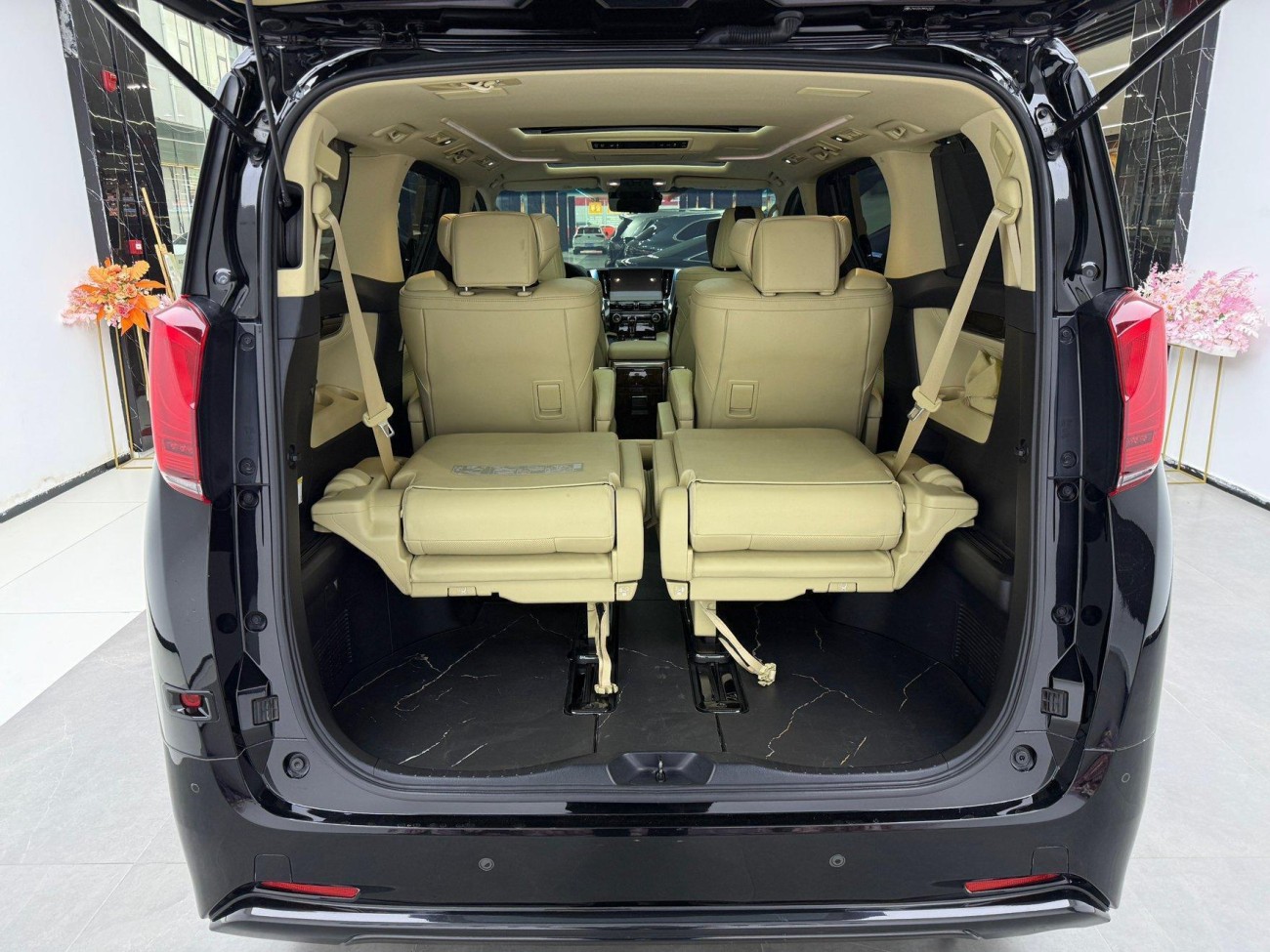 Toyota Alphard 2022