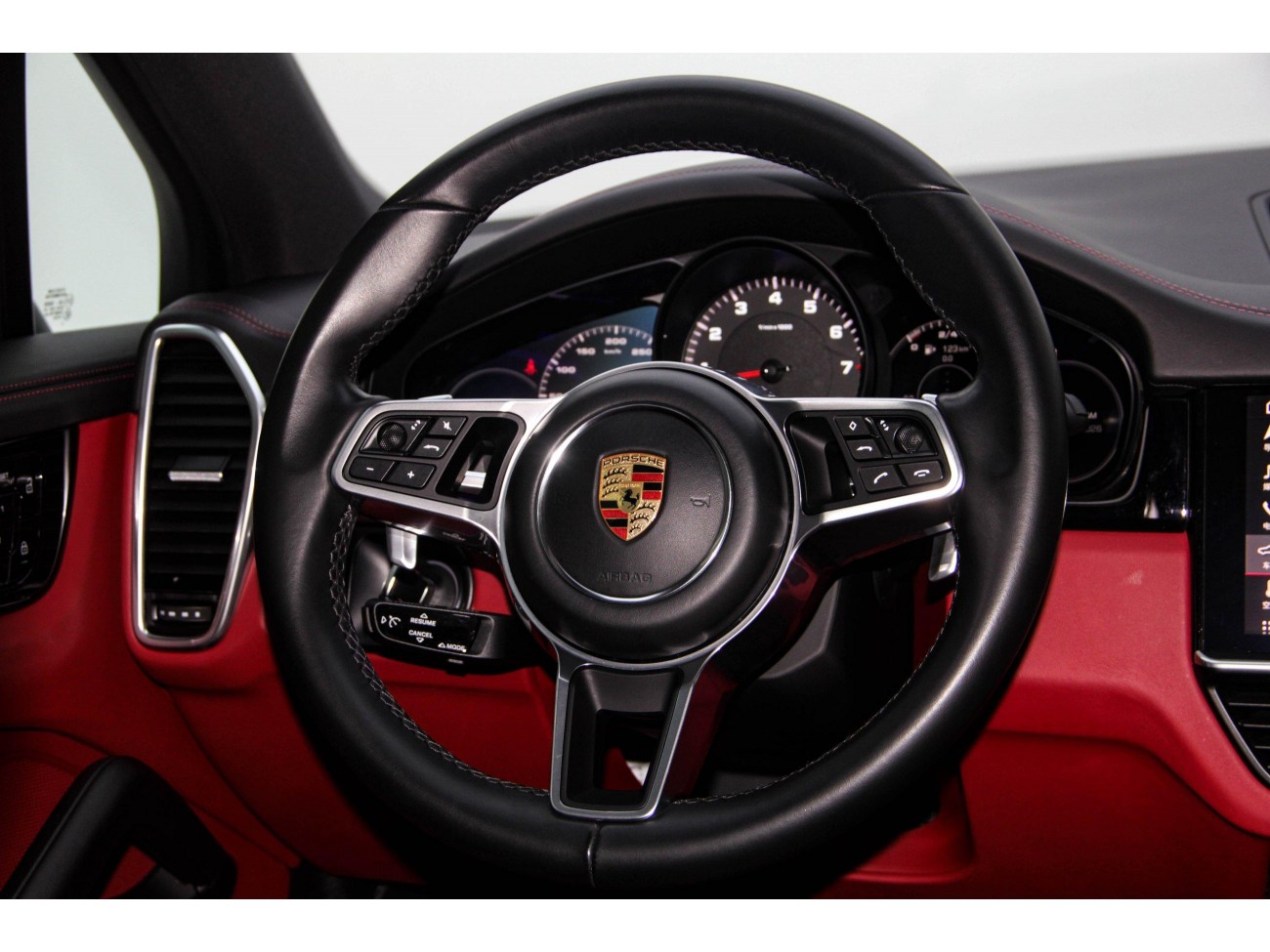 Porsche Cayenne 2021
