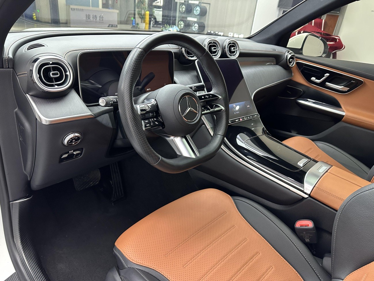 Mercedes-Benz GLC 260 L 2024