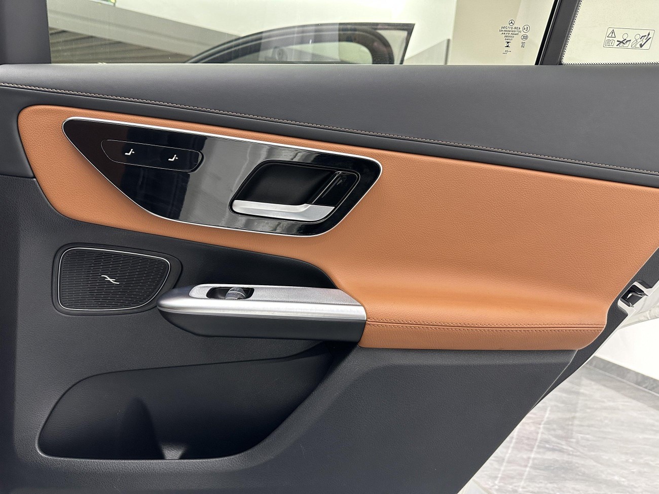 Mercedes-Benz GLC 260 L 2024