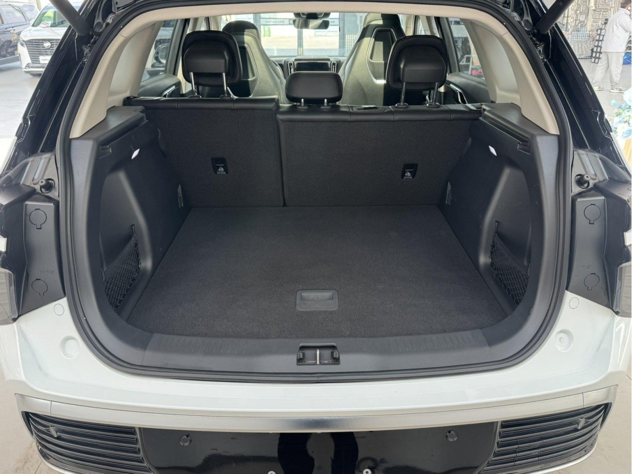 Hongqi HS3 2025