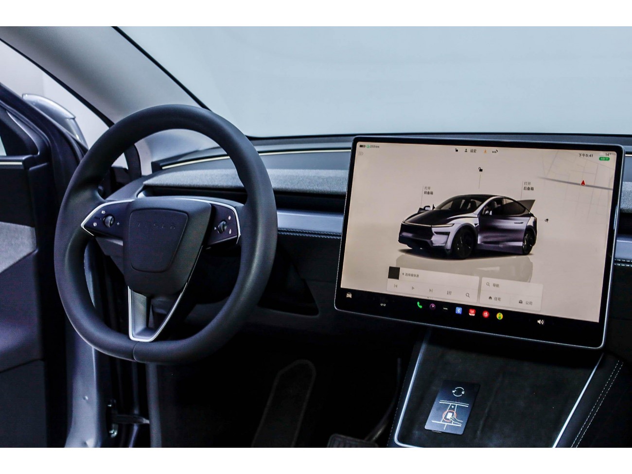 Tesla Model Y 2025