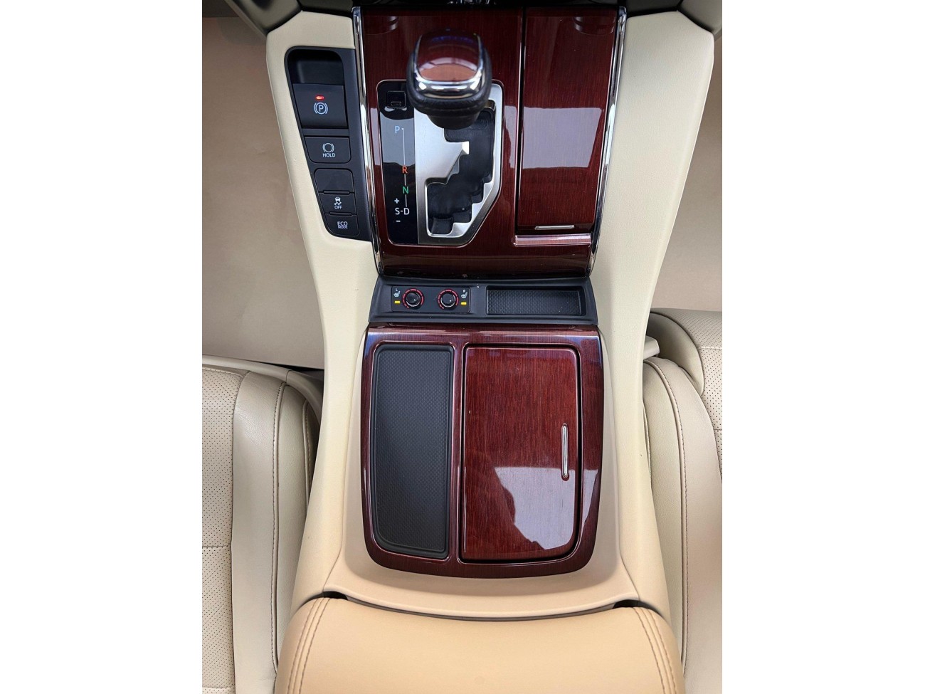 Toyota Alphard 2017