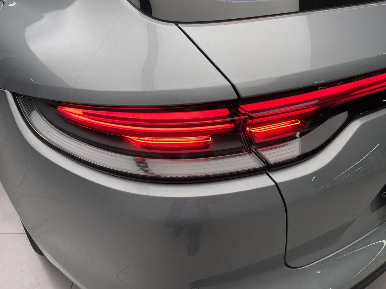 Porsche Panamera 2021