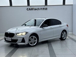 BMW 120i 2021
