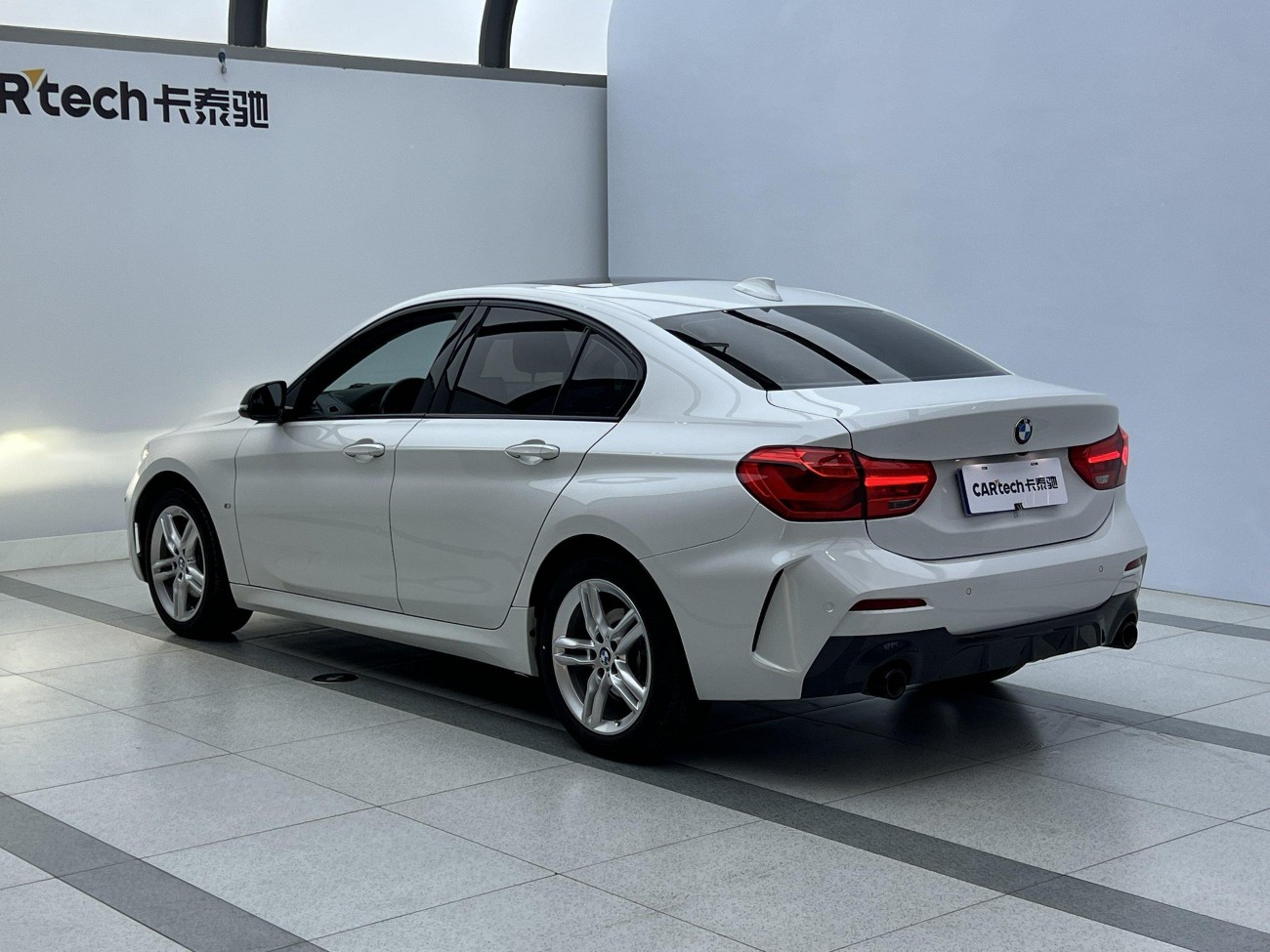BMW 120i 2021
