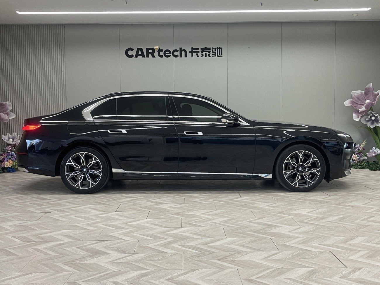 BMW 735Li 2023