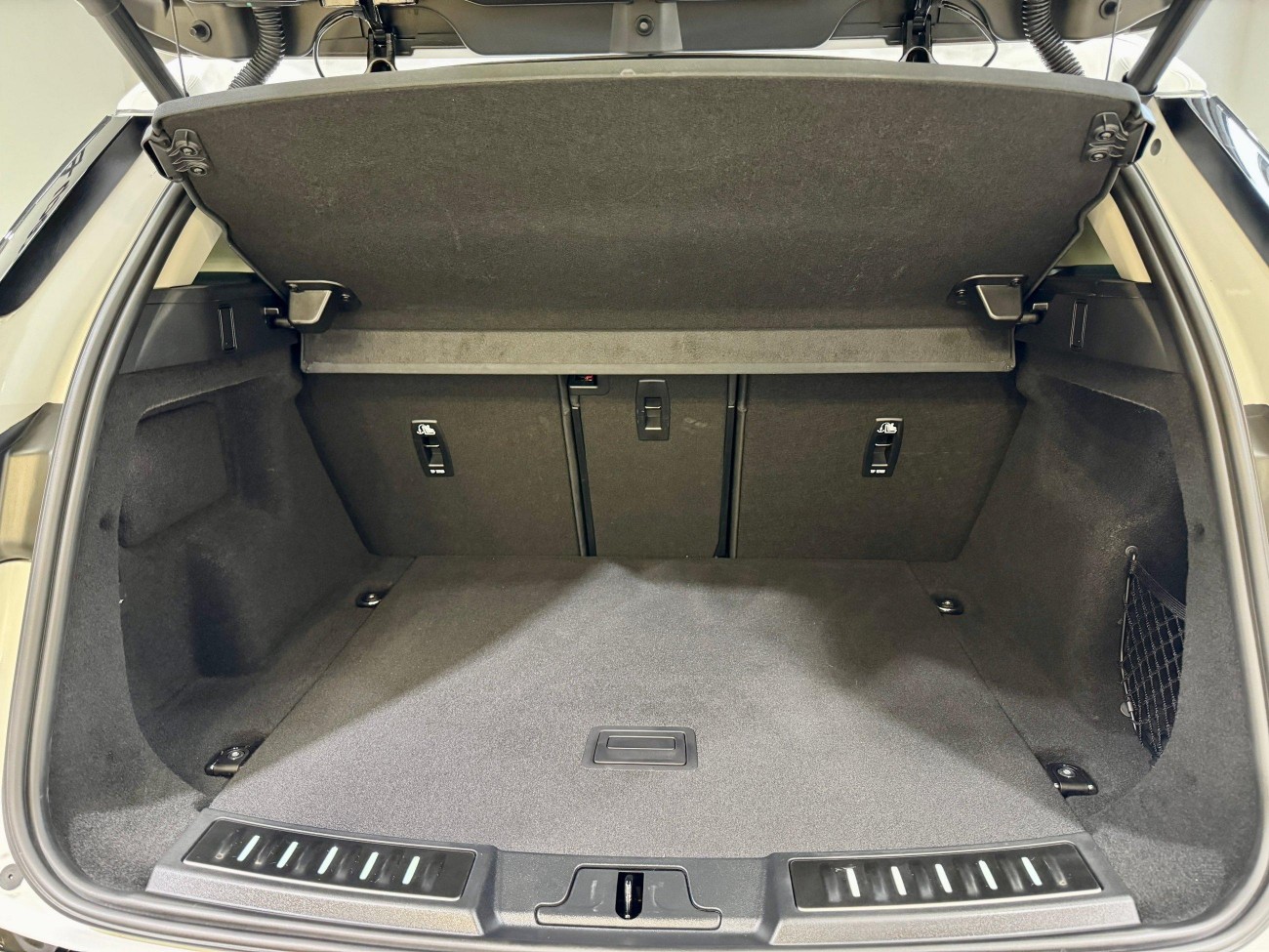 Land Rover Range Rover 2025