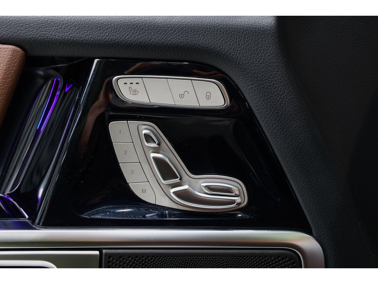 Mercedes-Benz G350d 2023