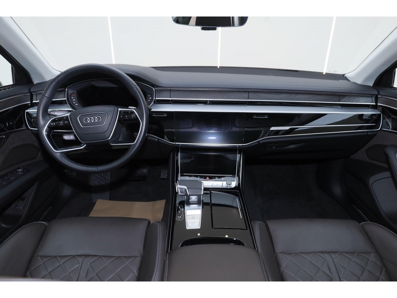 Audi A8L 50 TFSI 2023