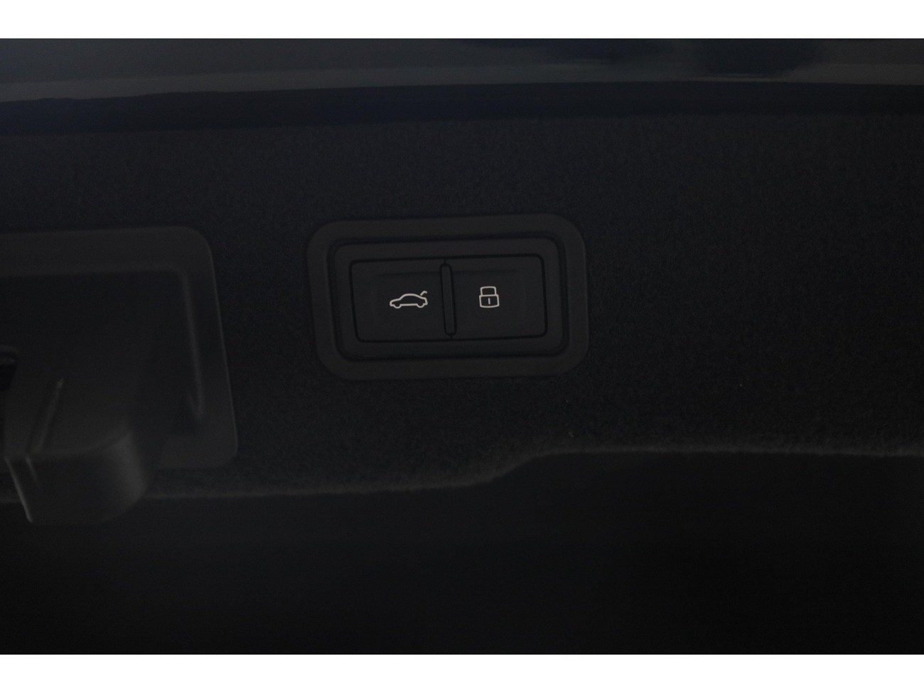 Audi A8L 50 TFSI 2023