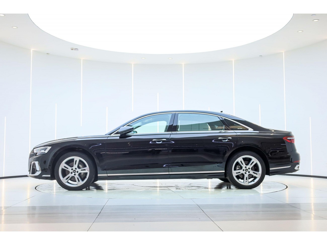 Audi A8L 50 TFSI 2023