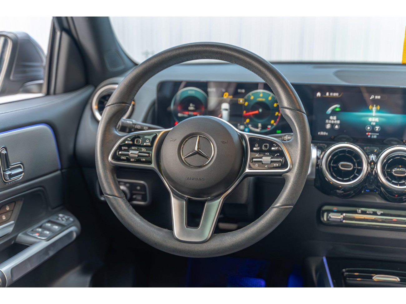 Mercedes-Benz GLB 2022